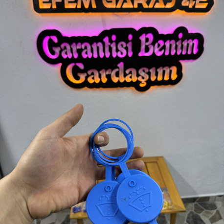 Cam su kapağı