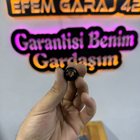Kaput demir klipsi (kule yanı )